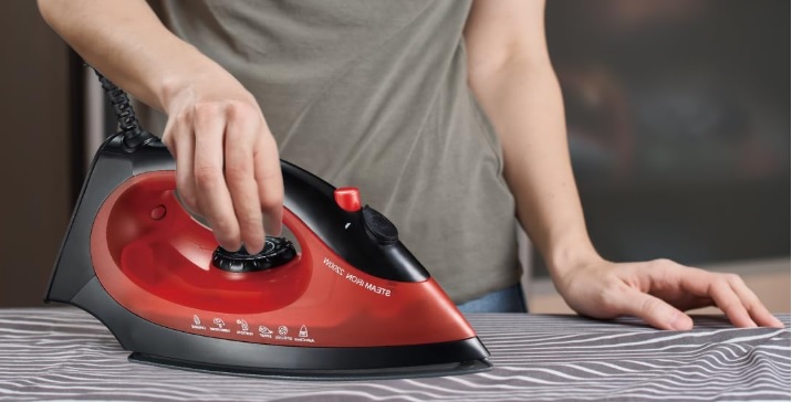 Electric Steam Iron Ceramic Soleplate (2200W-90ML)